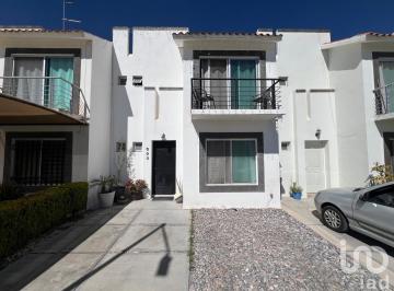 Casa · 139m² · 3 Recámaras · 2 Estacionamientos · Casa en Venta en Residencial Bugambilias Soledad