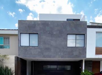Casa en condominio de 4 habitaciones, Zapopan · Hermosa Residencia en Venta