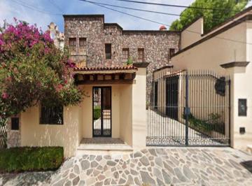 Casa de 5 habitaciones, San Miguel de Allende · ¡Oportunidad! Casa en San Miguel de Allende: Villa de Los Frailes, La Zona Más Exclusiva, Segura