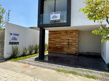 Casa de 3 habitaciones, Zapopan · Excelente Casa en Venta en Capital Norte