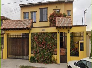 Casa de 3 habitaciones, Tijuana · ¡Oportunidad! Casa en Otay Constituyentes, Tijuana: a 5 Min de La Garita de Otay y Uabc, Inversión