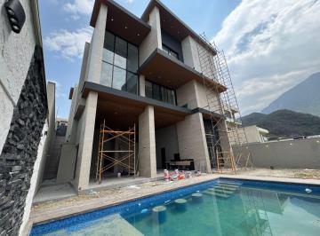Casa de 6 habitaciones, Monterrey · Hermosa Residencia Para Estrenar en Sierra Alta 9o Sector