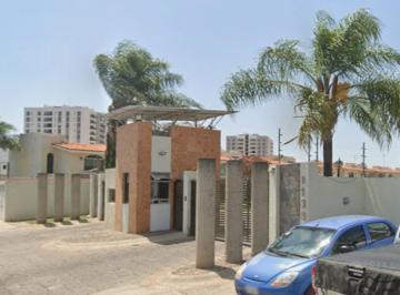 Casa de 3 habitaciones, Zapopan · Venta de Casa en Zapopan Jalisco Francisco Sarabia Poniente Anastacio Bustamante
