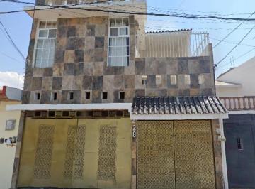 Casa de 4 habitaciones, León · ¡Oportunidad! Casa en Jardines del Moral, León de Los Aldama: El Corazón de La Zona Dorada