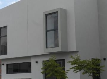 Casa · 130m² · 3 Recámaras · 2 Estacionamientos · Casas en Venta Coto Privado Libramiento Morelia