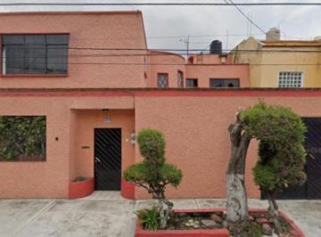 Casa de 4 habitaciones, Iztapalapa · Venta de Casa en Cdmx Iztapalapa Col. Héroes de Churubusco, Sur 109