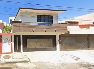 Casa de 3 habitaciones, Boca del Río · Casa en Venta en Jardines del Virginia Veracruz