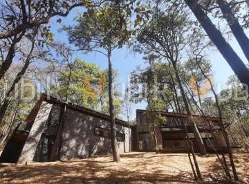 d5957f2d6893963efcc7562a32639a8083e5f9dc3f81caa7e752cbfc5b4cb75d · Pinares de Tapalpa - Cabaña Moderna Ecologica Terreno Muy Arbolado Tapalpa