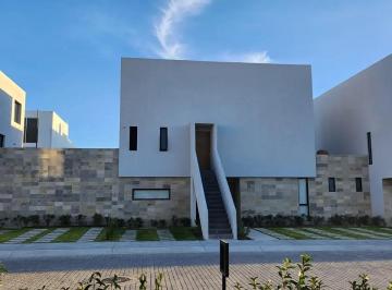 1 · A Estrenar! Frente a Estacionamiento de Visitas en La 1er Sección de Emma Venta o Renta!