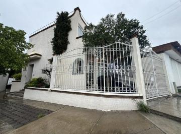 Casa de 3 habitaciones, Querétaro · Casa en Venta Sobre Av Principal en Arboledas del Parque | 3 Hab | 3 Baños | Cuarto de Servicio
