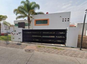 Casa de 4 habitaciones, Querétaro · Venta de Casa en Santiago de Queretaro Queretaro Milenio Av Senda Eterna