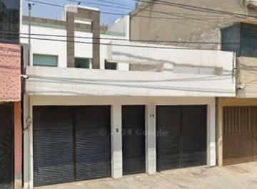 Casa de 3 habitaciones, Nezahualcóyotl · Casa con 3 Recámaras en Venta, 200 m² Superficie de Terreno, Bosques de Aragón