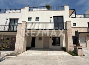 Casa en condominio · 195m² · 3 Recámaras · 2 Estacionamientos · Casa en Venta El Salitre - (4)