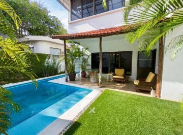 Casa de 6 habitaciones, Benito Juárez · Casa en Venta con Oficinas Zona Bonampak Cancun