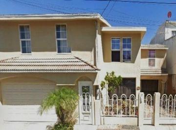 Casa de 4 habitaciones, Tijuana · Venta de Casa en Psicólogos Lomas de Agua Tijuana Baja California