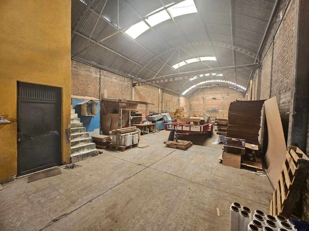 Rento Bodega Cerca del Eje Juan Pablo Segundo