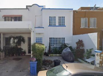 Casa de 3 habitaciones, Solidaridad · Venta de Casa en Col. Playa de Carmen, Quintana Roo