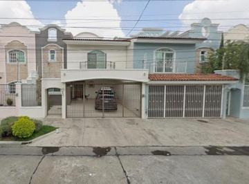 Casa de 3 habitaciones, Guadalajara · Venta de Casa Calle Quebrada Numero 2881 Bosques de La Victoria Guadalajara Jalisco