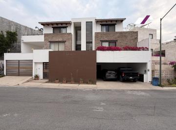 Casa · 420m² · 3 Recámaras · 3 Estacionamientos · Venta Casa de 450 m² en La Toscana Residencial - Zona Carretera Nacional en Monterrey, Nuevo León.
