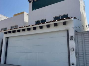 Casa de 3 habitaciones, Pachuca · Renta Residencia Fracc Puerta de Hierro Pachuca Hgo