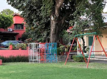 Casa en condominio · 130m² · 3 Recámaras · 2 Estacionamientos · Renta Casa en Condominio con Alberca, Oaxtepec, Centro.