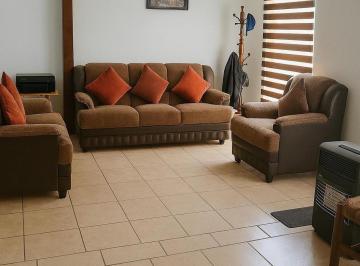 Casa · 4 Recámaras · 1 Estacionamiento · Casa en Venta o Renta en Privada Uxmal en Mayamil