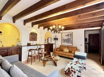 Casa · 290m² · 3 Recámaras · 4 Estacionamientos · Casa en Venta o Renta en San Ángel