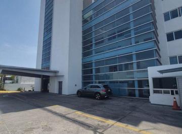 Departamento · 366m² · 3 Recámaras · 2 Estacionamientos · Departamento en Renta, Planta Baja con Alberca y Terraza, Sobre Av Juan Palomar y Arias