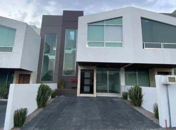 Casa de 3 habitaciones, San Pedro Cholula · Excelente Casa en Venta Atrás de Plaza San Diego