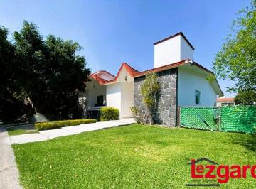 Casa de 3 habitaciones, Atlatlahucan · En Venta Practica Casa de un Piso en Lomas de Cocoyoc