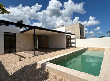 1 · Casa en Venta de un Piso con Amenidades Al Norte de Merida Yucatan