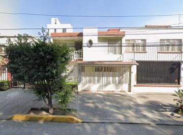 Casa de 3 habitaciones, Venustiano Carranza · Venta de Casa en Venustiano Carranza Col Jardin Balbuena