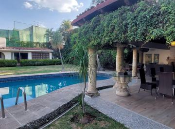 Casa · 700m² · 3 Recámaras · 3 Estacionamientos · Casa en Fraccionamiento Bello Horizonte