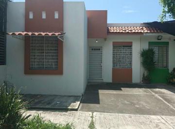 Casa de 2 habitaciones, Villa de Alvarez · Venta de Casa un Nivel Fraccionamiento Vista Bugambilias Villa de Alvarez