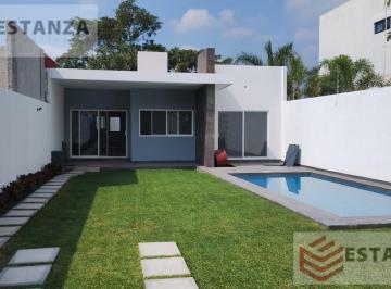 Casa · 180m² · 3 Recámaras · 2 Estacionamientos · Brisas Casa - Clave Cs588