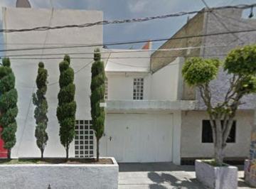 Casa de 4 habitaciones, Nezahualcóyotl · Venta de Casa en Nezahualcoyotl, Estado de México.