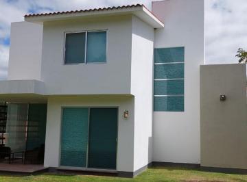 Casa · 117m² · 3 Recámaras · 3 Estacionamientos · Casa en Venta y Renta Querétaro, Club de Golf Tequisquiapan