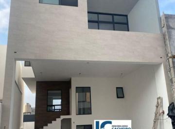 Casa de 3 habitaciones, García · Casa en Venta Cumbres Elite Premier