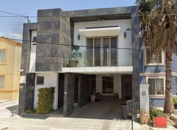 Casa de 3 habitaciones, Monterrey · Venta Casa Paseo de Cumbres 2o Sector Monterrey Nuevo Leon