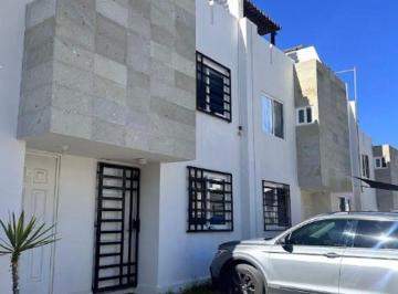 Casa de 3 habitaciones, León · Venta Casa Cto. Gorbea Leon Moderno Leon Guanajuato
