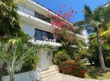 Casa de 2 habitaciones, Benito Juárez · Casa en Venta Frente a Playa en Cancún, Kukulcán Blvrd, Zona Hotelera, Cancún, Q. R, Quintana Roo