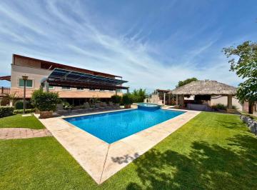 Casa en condominio · 120m² · 3 Recámaras · 1 Estacionamiento · Casa en Venta Xochitepec | Privada con Alberca, Roof Garden y Jacuzzi