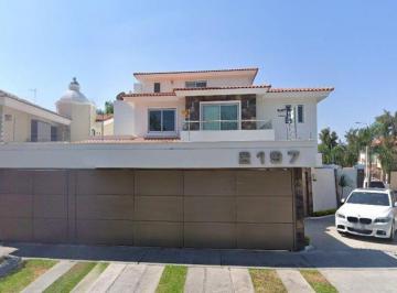 Casa de 6 habitaciones, Zapopan · Venta de Casa en Zapopan Jalisco Bugambilias Blvd Bugambilias
