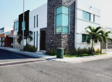 Casa de 3 habitaciones, Alvarado · Casa en Renta Amueblada o Sin Muebles, en Esquina Lomas de La Rioja