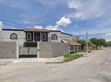 Casa de 6 habitaciones, Torreón · Casa en Venta en Calle Alamo, Torreon Jardin, Torreon, Coahuila