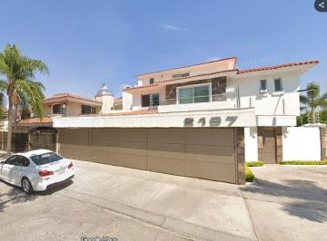 Casa de 6 habitaciones, Zapopan · Casa en Venta en Blvd. Bugambilias, Bugambilias, Zapopan, Jalisco