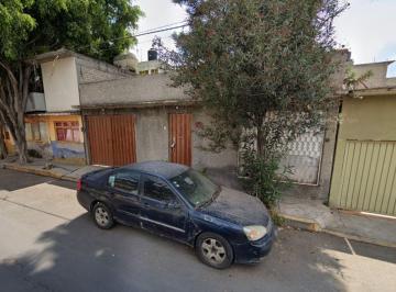 Casa de 3 habitaciones, Tláhuac · Venta de Casa en Av Sirena, Col del Mar, Tláhuac, 13270 Ciudad de México