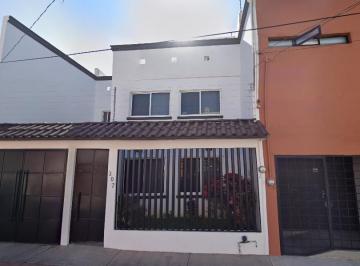 Casa de 3 habitaciones, León · Venta de Casa en León de Los Aldama, Gto.