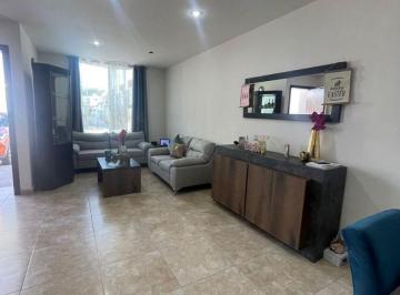 Casa de 4 habitaciones, León · Paseos del Bosque, Casa en Venta