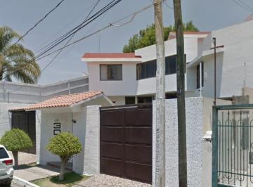 Casa de 4 habitaciones, Irapuato · Casa en Venta Villas de Irapuato